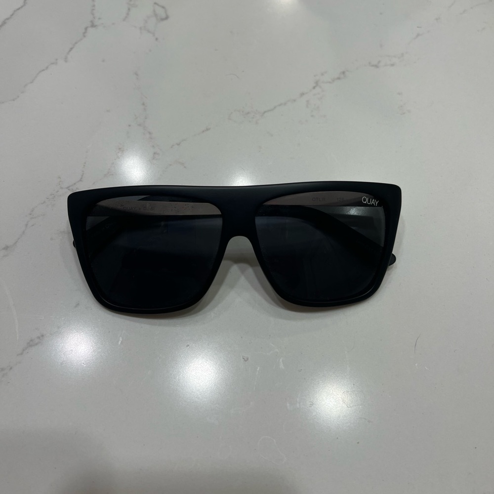 FRONTRUNNER Quay sunglasses